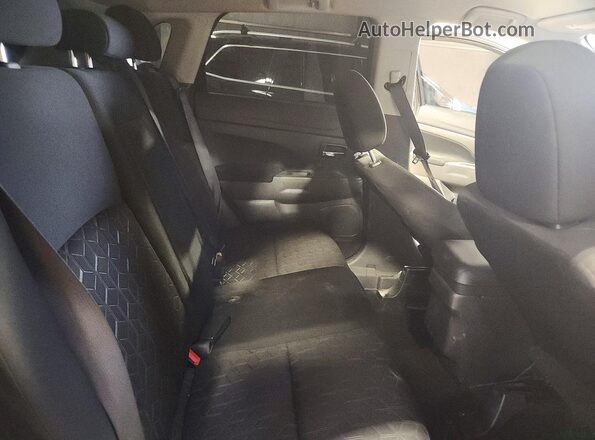 JA4ARUAU3PU014331 2023 MITSUBISHI OUTLANDER Черный Вид задней части салона