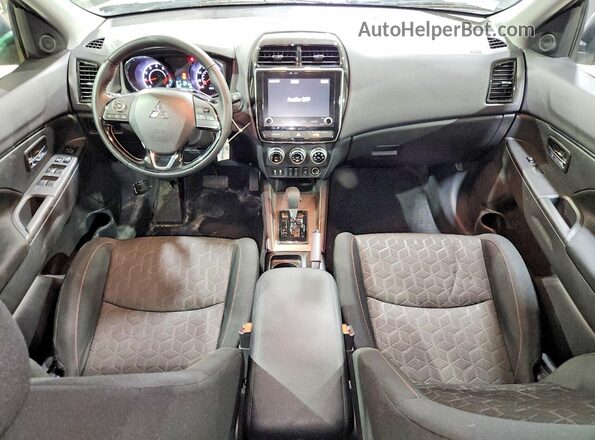 JA4ARUAU7RU024881 2024 MITSUBISHI OUTLANDER Silver Вид панелі приладів