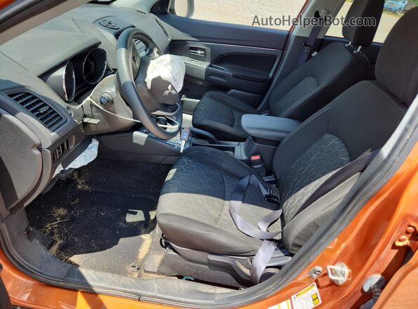 JA4ARUAU9PU014611 2023 MITSUBISHI OUTLANDER Orange Вид салону спереду