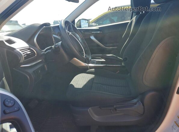 JA4AT3AA9JZ069975 2018 MITSUBISHI ECLIPSE White Front interior view