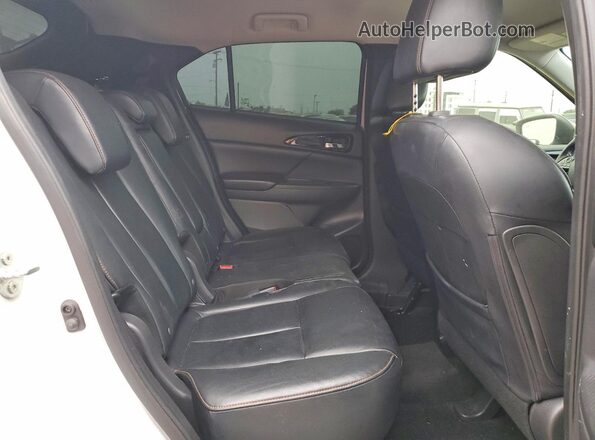 JA4AT5AAXJZ044952 2018 MITSUBISHI ECLIPSE White Widok wnętrza z tyłu