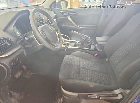 JA4ATUAA0RZ604869 2024 MITSUBISHI ECLIPSE Blue წინა სალონის ხედი