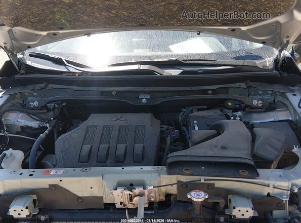 JA4ATVAA9RZ056876 2024 MITSUBISHI ECLIPSE CROSS Silver უკანა ხედი