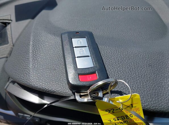 JA4ATWAA1SZ038352 2025 MITSUBISHI ECLIPSE CROSS White წინა პანელის ხედი