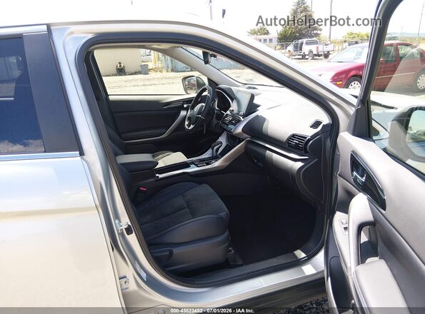 JA4ATWAA5SZ045367 2025 MITSUBISHI ECLIPSE CROSS Silver Вид салону спереду