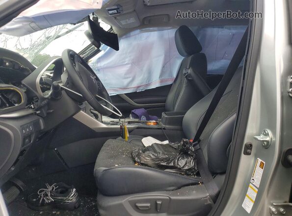 JA4ATWAA7SZ010426 2025 MITSUBISHI ECLIPSE Silver Widok wnętrza z przodu