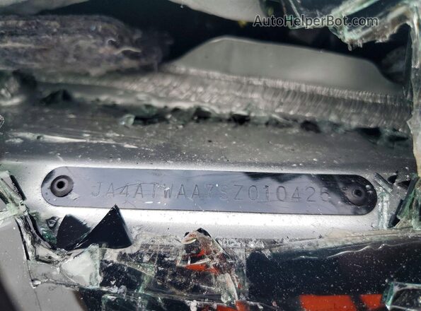 JA4ATWAA7SZ010426 2025 MITSUBISHI ECLIPSE Silver Widok naklejki z numerem VIN