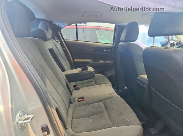 JA4ATWAA7TZ009455 2026 MITSUBISHI ECLIPSE Silver Vista interior trasera