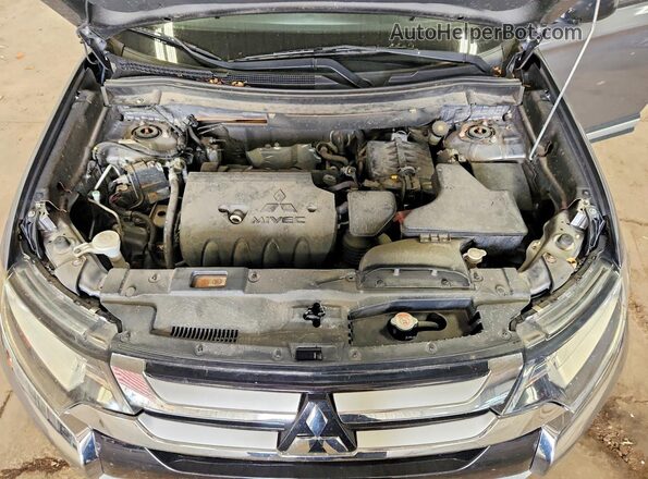 JA4AZ2A3XHZ030624 2017 MITSUBISHI OUTLANDER Silver Вид підкапотного простору