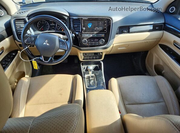 JA4AZ3A32HZ015573 2017 MITSUBISHI OUTLANDER Gray Vista del salpicadero