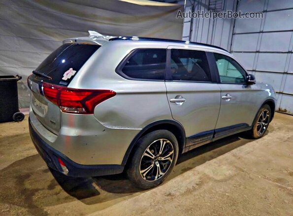 JA4AZ3A32LZ040708 2020 MITSUBISHI OUTLANDER Silver უკანა მარჯვენა