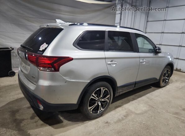 JA4AZ3A32LZ040708 2020 MITSUBISHI OUTLANDER Silver 