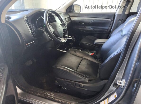 JA4AZ3A33LZ033282 2020 MITSUBISHI OUTLANDER Gray Front interior view