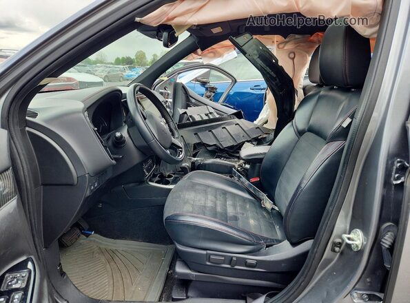 JA4AZ3A33LZ040619 2020 MITSUBISHI OUTLANDER Silver Front interior view