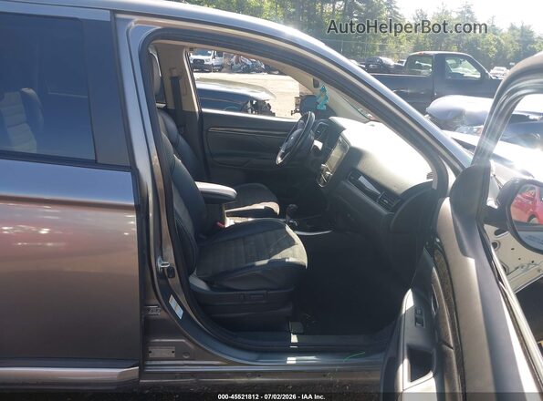 JA4AZ3A34LZ045490 2020 MITSUBISHI OUTLANDER Серебряный Вид салона спереди