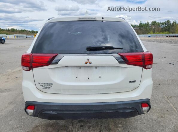 JA4AZ3A35LZ040069 2020 MITSUBISHI OUTLANDER White Вид ззаду