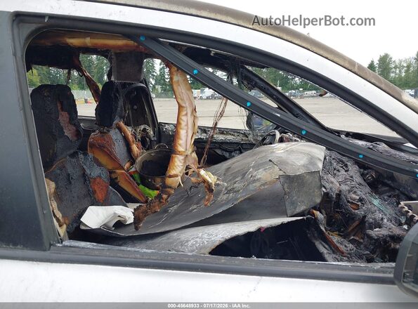 JA4AZ3A38LZ025985 2020 MITSUBISHI OUTLANDER Silver Սալոնի դիմացի տեսք