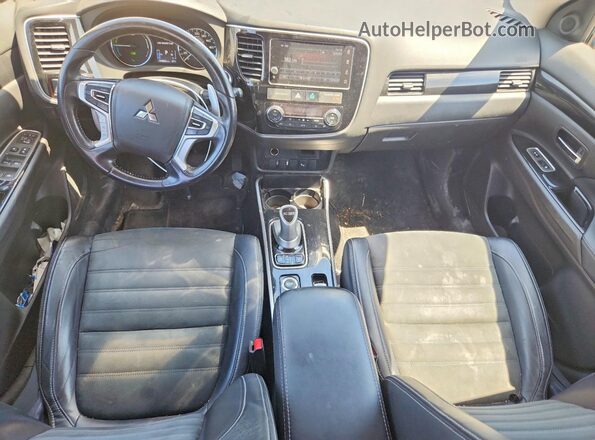 JA4J24A58JZ607240 2018 MITSUBISHI OUTLANDER Gray Vista del salpicadero