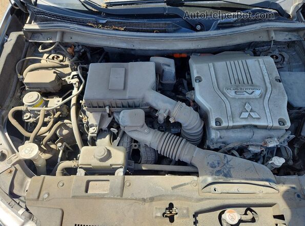 JA4J24A58JZ607240 2018 MITSUBISHI OUTLANDER Gray Vista interior trasera
