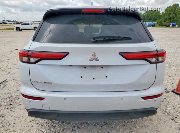 JA4J3TA87NZ048111 2022 MITSUBISHI OUTLANDER White Հետևի տեսք