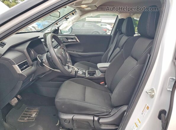 JA4J3TA89PZ028106 2023 MITSUBISHI OUTLANDER Белый Вид салона спереди