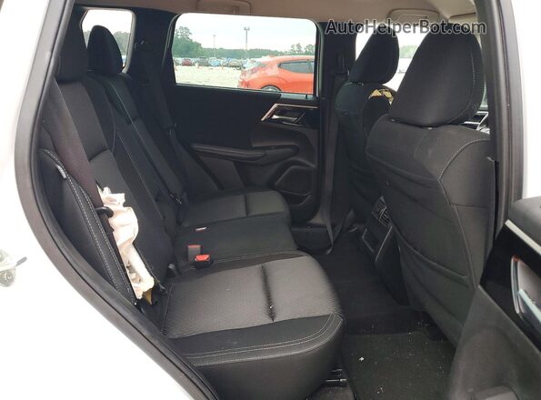 JA4J3TA89PZ028106 2023 MITSUBISHI OUTLANDER Белый Вид задней части салона