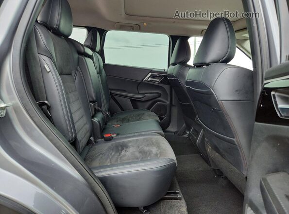 JA4J3UA80NZ010984 2022 MITSUBISHI OUTLANDER Gray Vista interior trasera