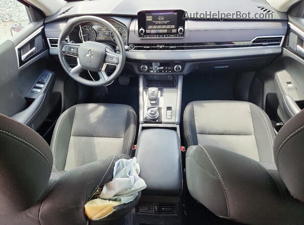 JA4J3UA86RZ016598 2024 MITSUBISHI OUTLANDER Red Widok deski rozdzielczej