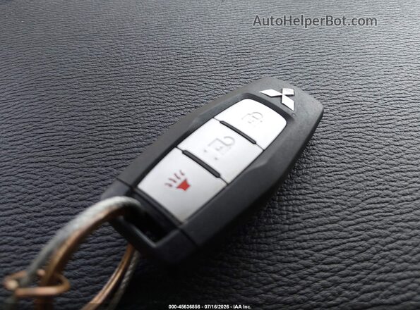 JA4J3UA86SZ015666 2025 MITSUBISHI OUTLANDER Black Vista del salpicadero