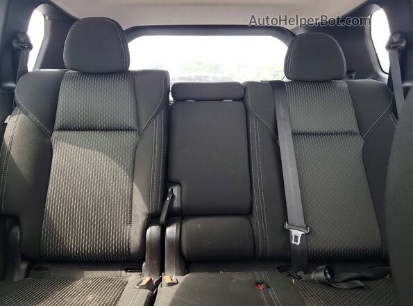 JA4J3UA89RZ077976 2024 MITSUBISHI OUTLANDER Silver Հետևի նստատեղերի տեսք