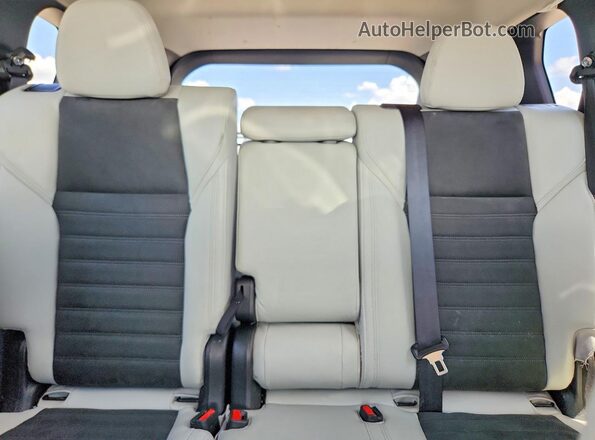 JA4J3VA87SZ018467 2025 MITSUBISHI OUTLANDER White უკანა სავარძლების ხედი