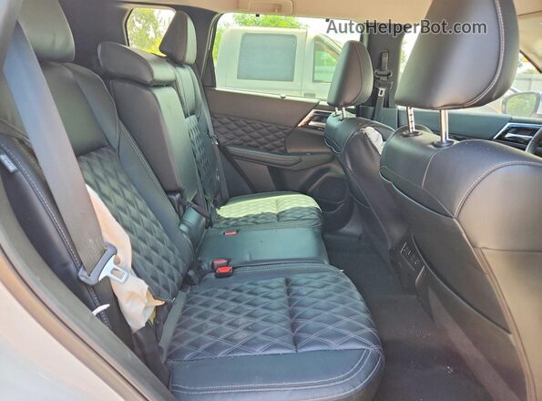 JA4J3VA89PZ047962 2023 MITSUBISHI OUTLANDER White უკანა სავარძლების ხედი