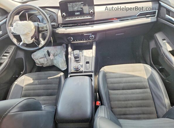 JA4J3VA8XRZ082805 2024 MITSUBISHI OUTLANDER Silver Widok deski rozdzielczej