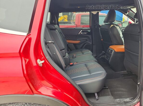 JA4J3WA83RZ007434 2024 MITSUBISHI OUTLANDER Red Widok wnętrza z tyłu