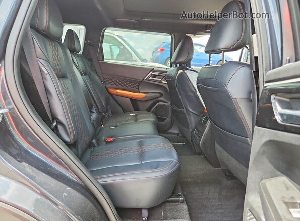 JA4J3WA87RZ068673 2024 MITSUBISHI OUTLANDER Gray Սալոնի հետևի տեսք