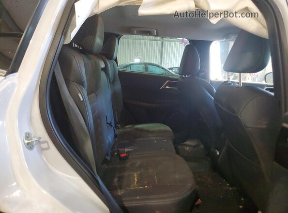 JA4J4UA85PZ012486 2023 MITSUBISHI OUTLANDER White Vista interior trasera