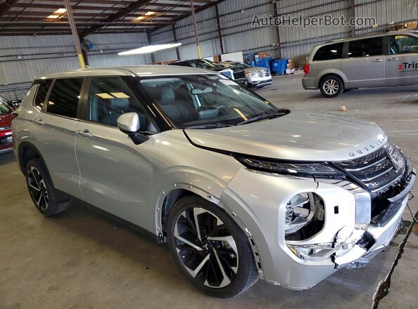 JA4J4UA89PZ045894 2023 MITSUBISHI OUTLANDER Серебряный Передняя правая четверть