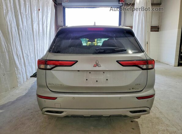 JA4J4WA86RZ020076 2024 MITSUBISHI OUTLANDER Silver Вид ззаду
