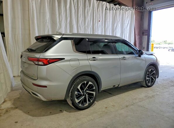 JA4J4WA86RZ020076 2024 MITSUBISHI OUTLANDER Silver Задня права чверть