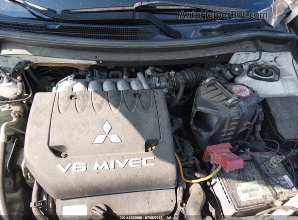 JA4JZ4AX0GZ011867 2016 MITSUBISHI OUTLANDER White Vista trasera