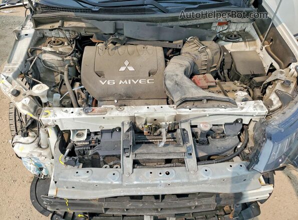 JA4JZ4AX3LZ603757 2020 MITSUBISHI OUTLANDER White Շարժիչի բաժամունքի տեսք