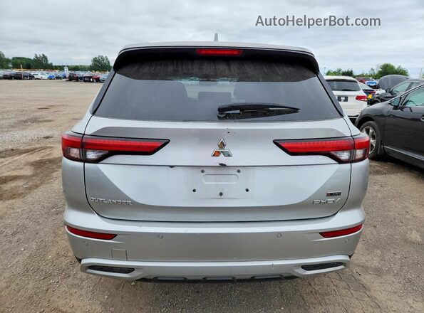 JA4T5VA93RZ623656 2024 MITSUBISHI OUTLANDER Silver Widok z tyłu