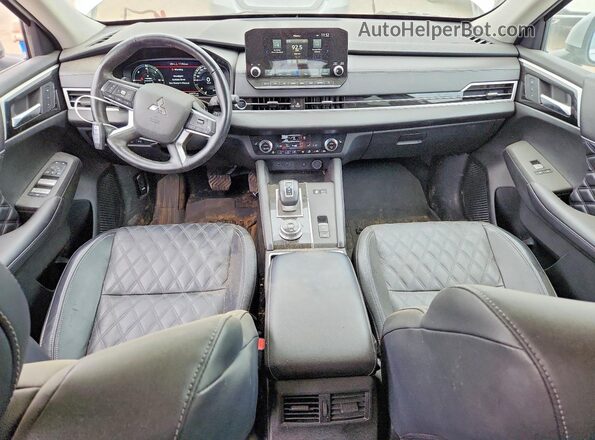 JA4T5VA93RZ623656 2024 MITSUBISHI OUTLANDER Silver Widok deski rozdzielczej