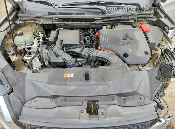 JA4T5VA93RZ623656 2024 MITSUBISHI OUTLANDER Silver Widok komory silnika