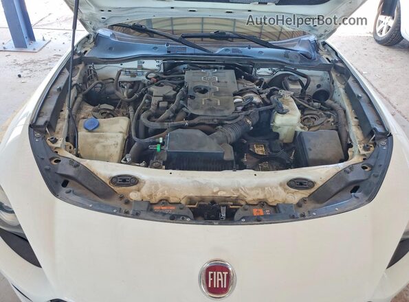 JC1NFAEK1H0107829 2017 FIAT 124 Белый Вид задней части салона