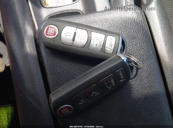 JC1NFAEK3H0123479 2017 FIAT 124 SPIDER Gray Widok deski rozdzielczej