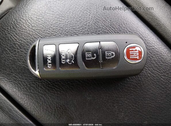 JC1NFAEK3J0137856 2018 FIAT 124 SPIDER Gray Widok deski rozdzielczej