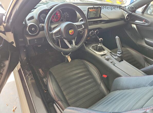 JC1NFAEK8H0108461 2017 FIAT 124 White Առջևի վահանակի տեսք
