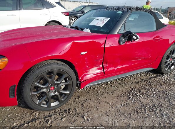 JC1NFAEKXH0120613 2017 FIAT 124 SPIDER Red Widok z przodu