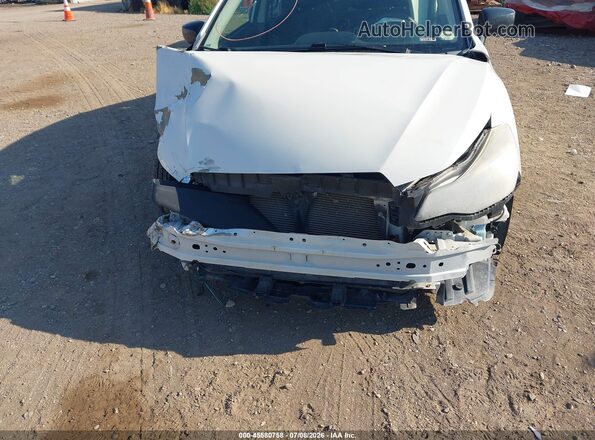 JF1GJAA67GH006884 2016 SUBARU IMPREZA White Widok z przodu